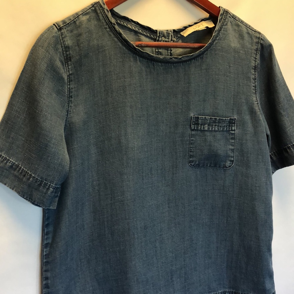 Loft Chambray Button Back Top Szs - image 4
